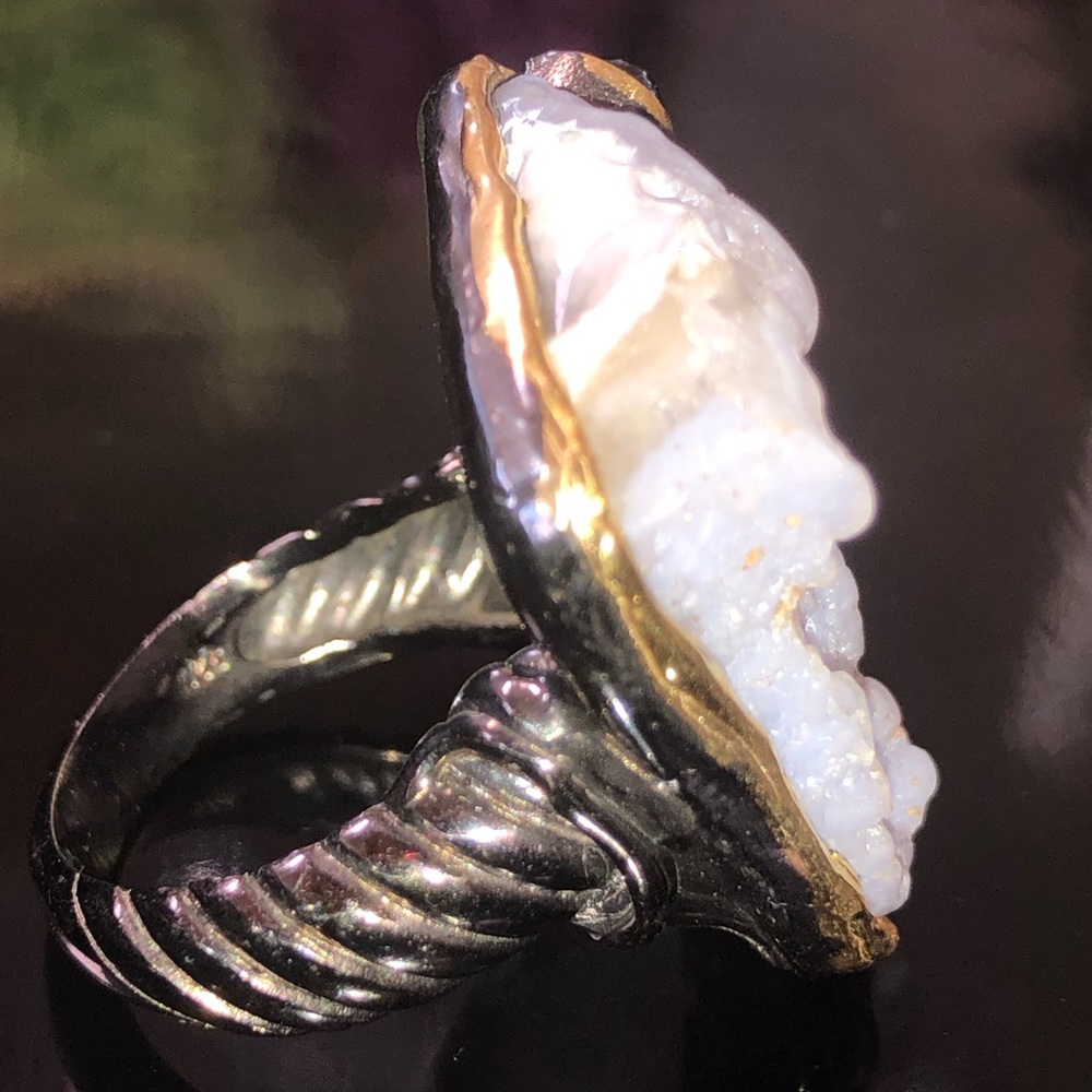 Very Unique Genuine Chalcedony Ring - image 4